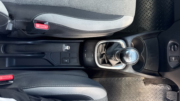 Used Toyota Yaris 2020 for sale - 75636225: Photo 21