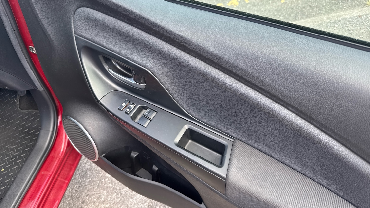 Used Toyota Yaris 2020 for sale - 75636225: Photo 22