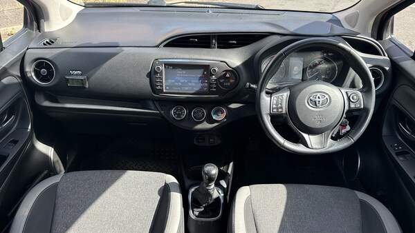 Used Toyota Yaris 2020 for sale - 75636225: Photo 4