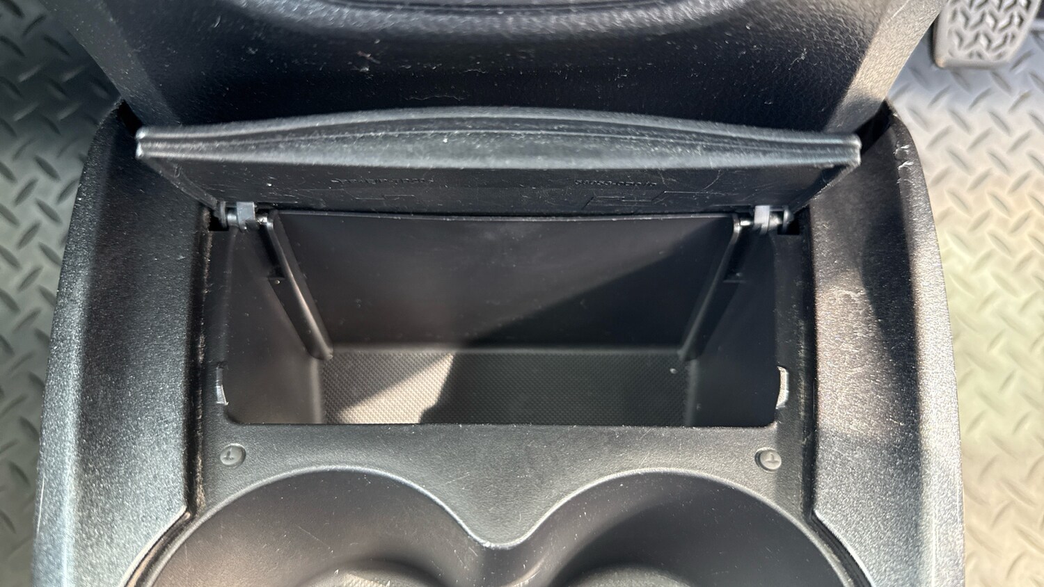 Used Toyota Yaris 2020 for sale - 75636225: Photo 55