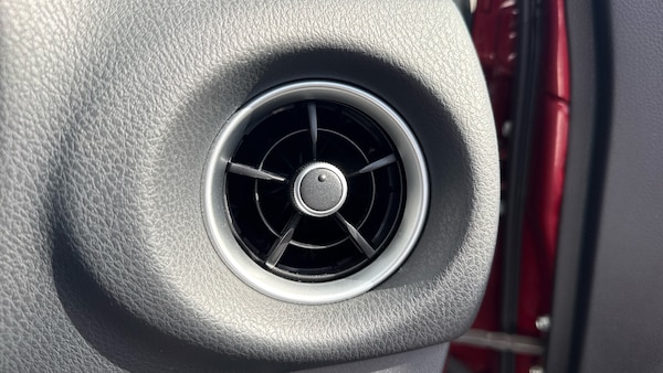 Used Toyota Yaris 2020 for sale - 75636225: Photo 57