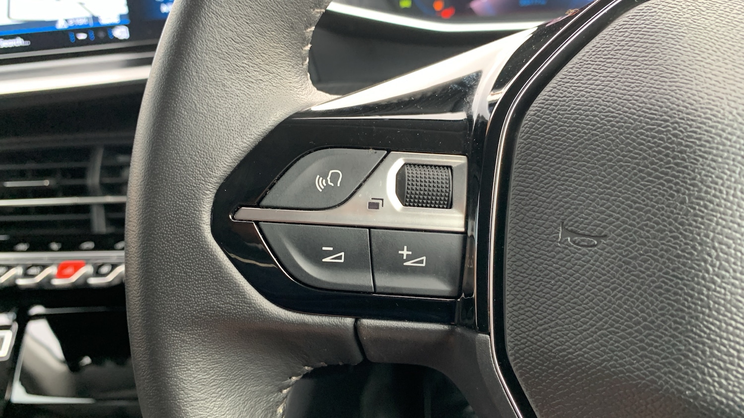 Used Peugeot 208 2022 for sale - 77218070: Photo 24