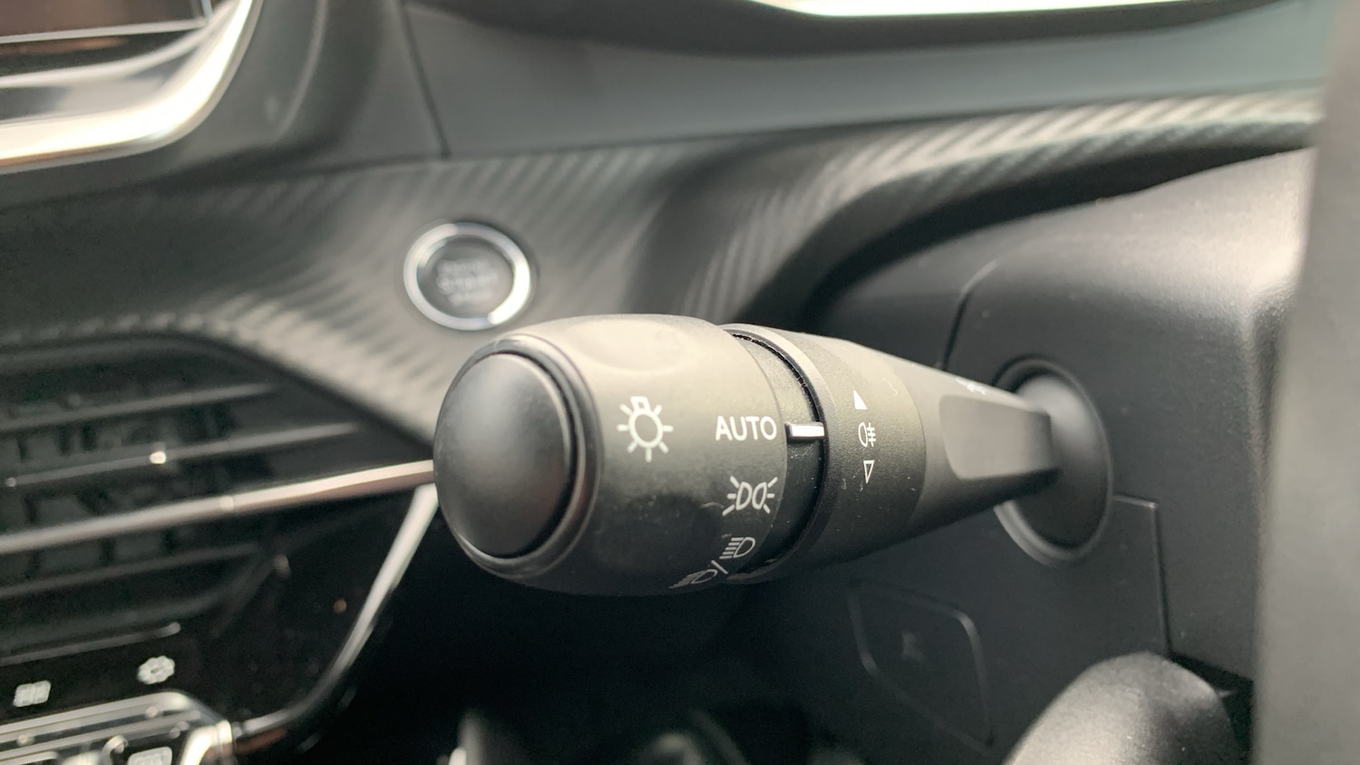 Used Peugeot 208 2022 for sale - 77218070: Photo 28