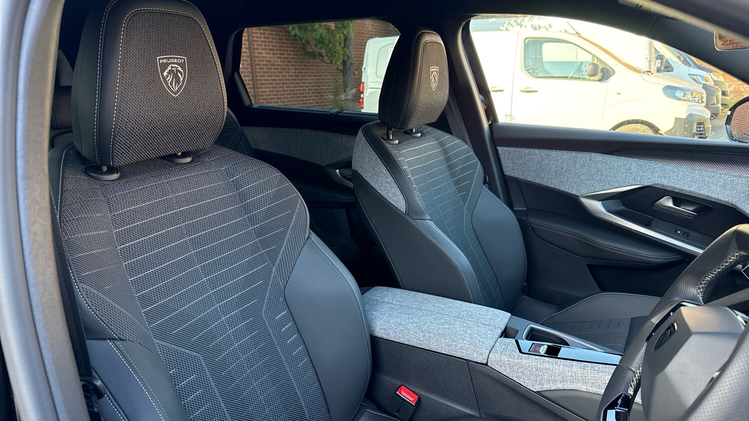 Used Peugeot 5008 2025 for sale - 76248419: Photo 42