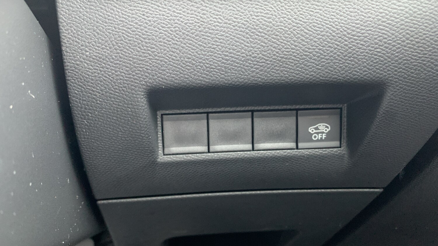 Used Peugeot 2008 2023 for sale - 77388245: Photo 33