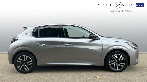 Used Peugeot 208 2023 for sale - 76296641: Photo 2