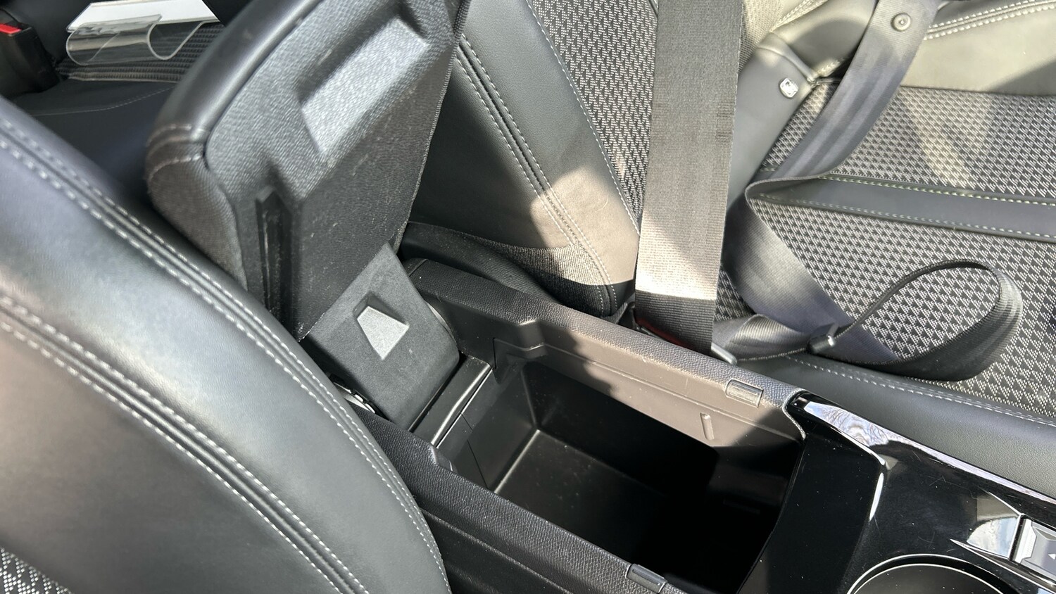 Used Peugeot 2008 2023 for sale - 77684941: Photo 48