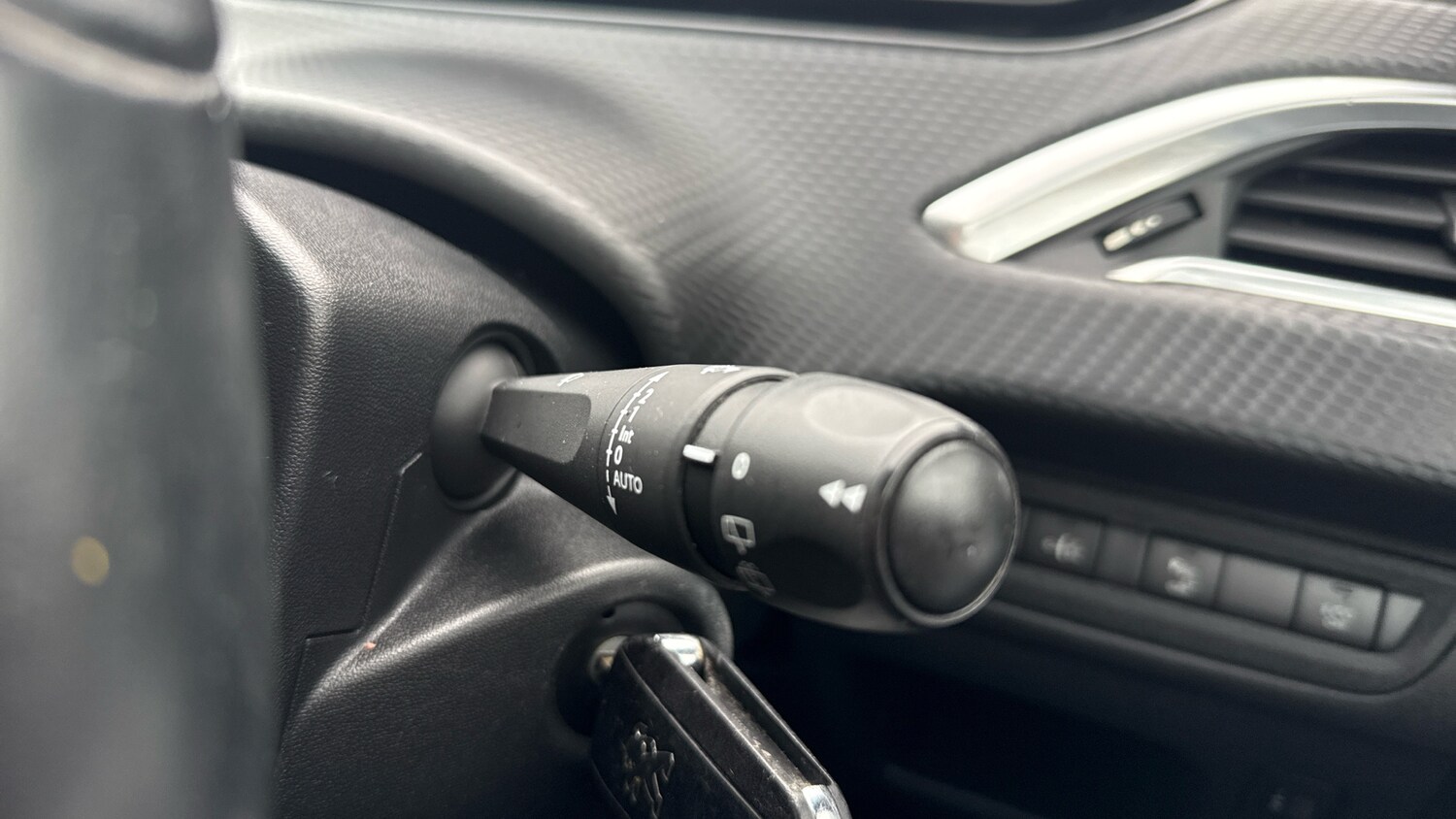 Used Peugeot 2008 2019 for sale - 76772580: Photo 29