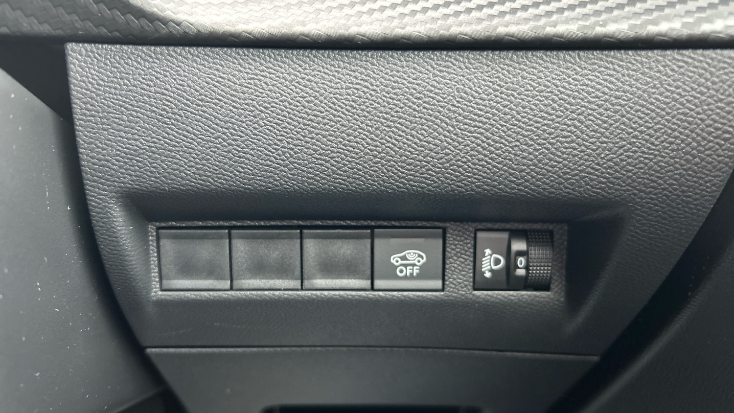 Used Peugeot 2008 2024 for sale - 77551280: Photo 34