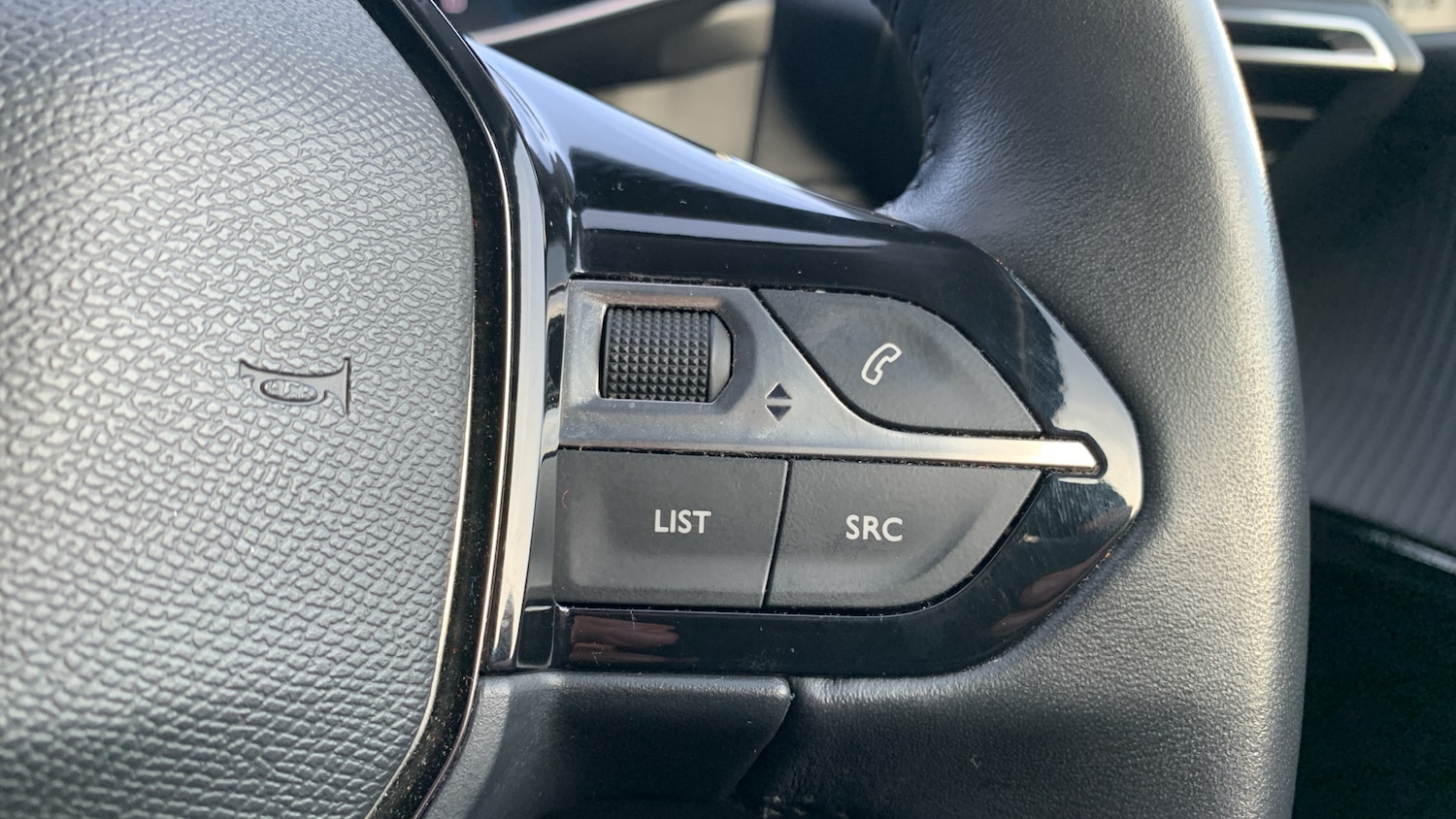 Used Peugeot 208 2021 for sale - 76953779: Photo 24