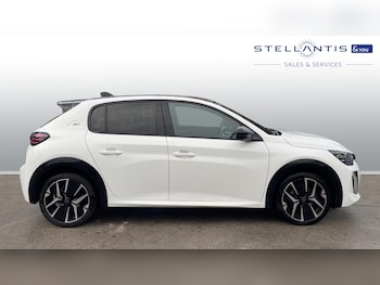 Used Peugeot 208 2024 for sale - 76966115: Photo