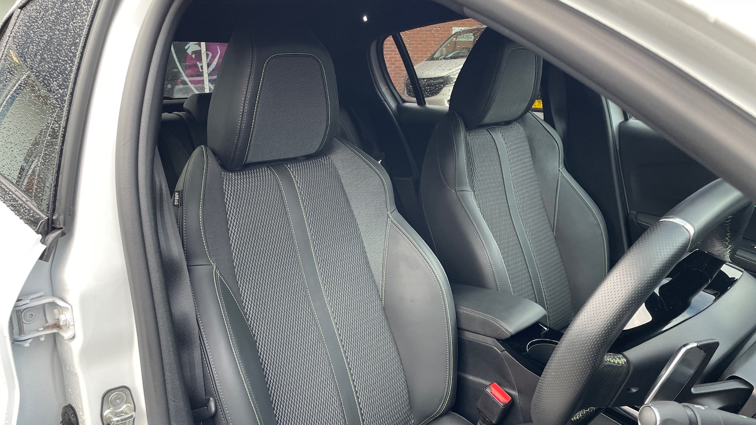 Used Peugeot 208 2024 for sale - 76966115: Photo 39