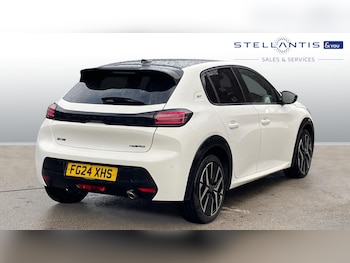 Used Peugeot 208 2024 for sale - 76966115: Photo