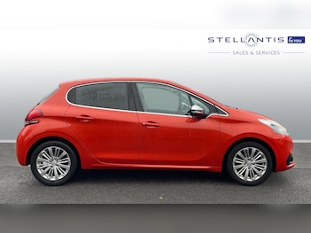 Used Peugeot 208 2017 for sale - 76803219: Photo