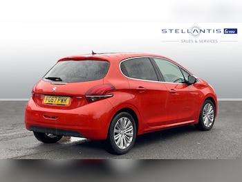 Used Peugeot 208 2017 for sale - 76803219: Photo