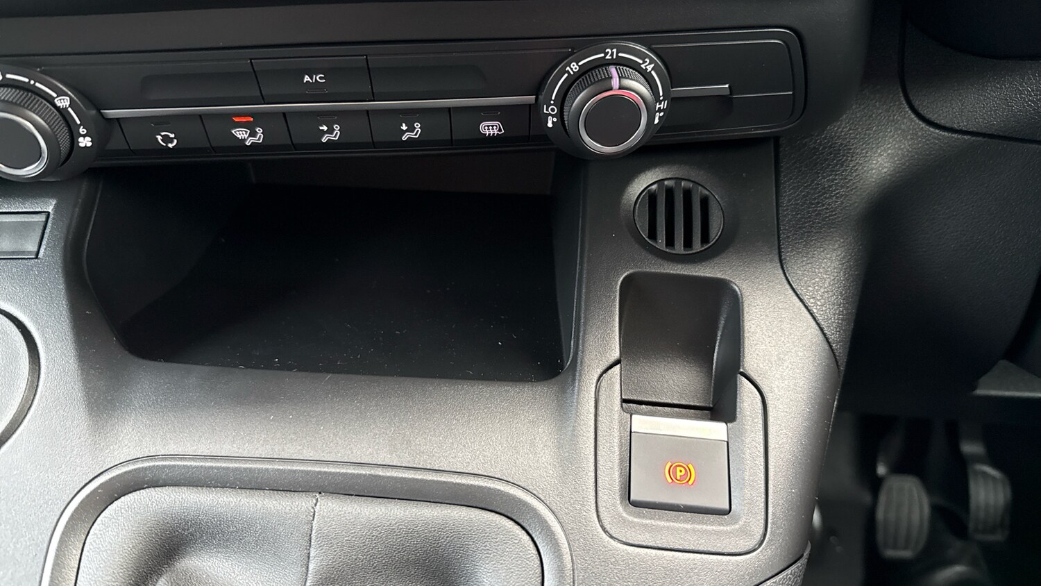 Used Citroen Berlingo 2024 for sale - 76887938: Photo 21