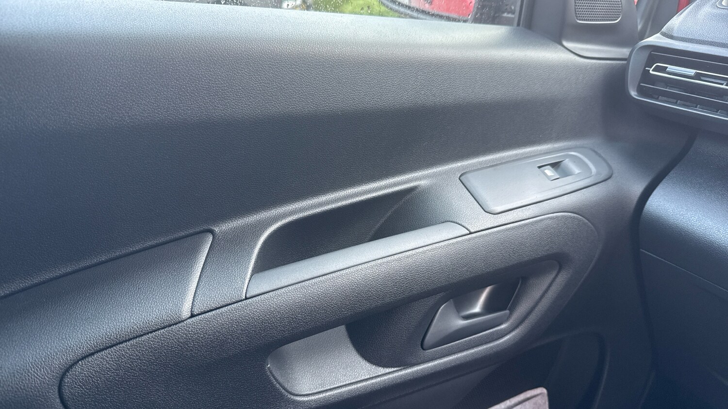 Used Citroen Berlingo 2024 for sale - 76887938: Photo 41