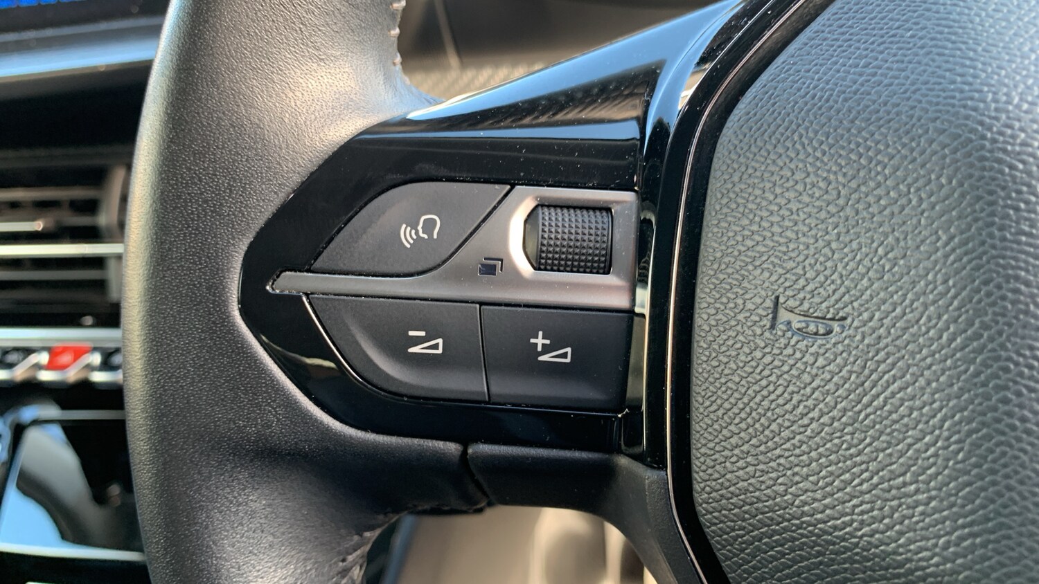 Used Peugeot 2008 2020 for sale - 76073683: Photo 23