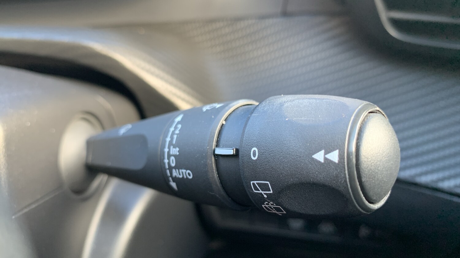 Used Peugeot 2008 2020 for sale - 76073683: Photo 28