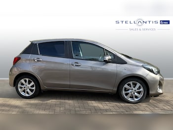Used Toyota Yaris 2015 for sale - 75811833: Photo
