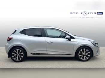 Used Renault Clio 2020 for sale - 75811724: Photo