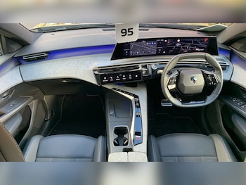 Used Peugeot 5008 2025 for sale - 76458463: Photo