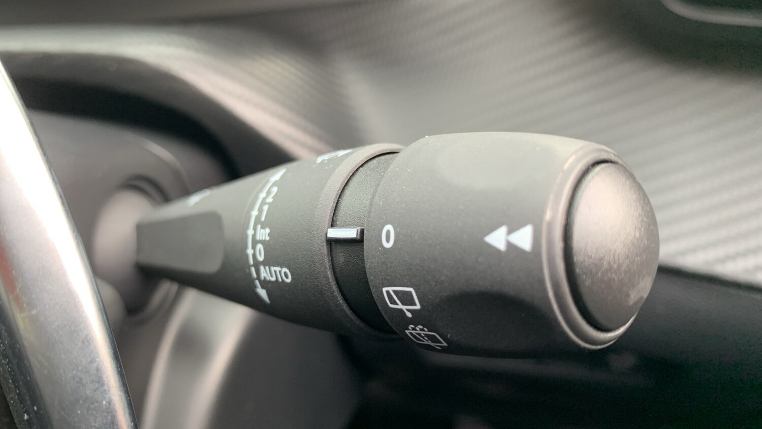 Used Peugeot 2008 2024 for sale - 76154031: Photo 28