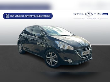 Used Peugeot 208 2014 for sale - 79389391: Photo