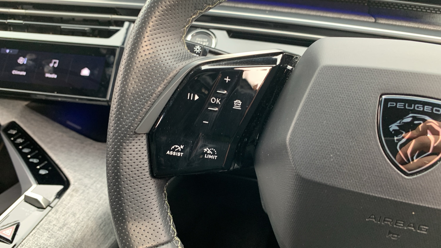 Used Peugeot 3008 2024 for sale - 76095559: Photo 23