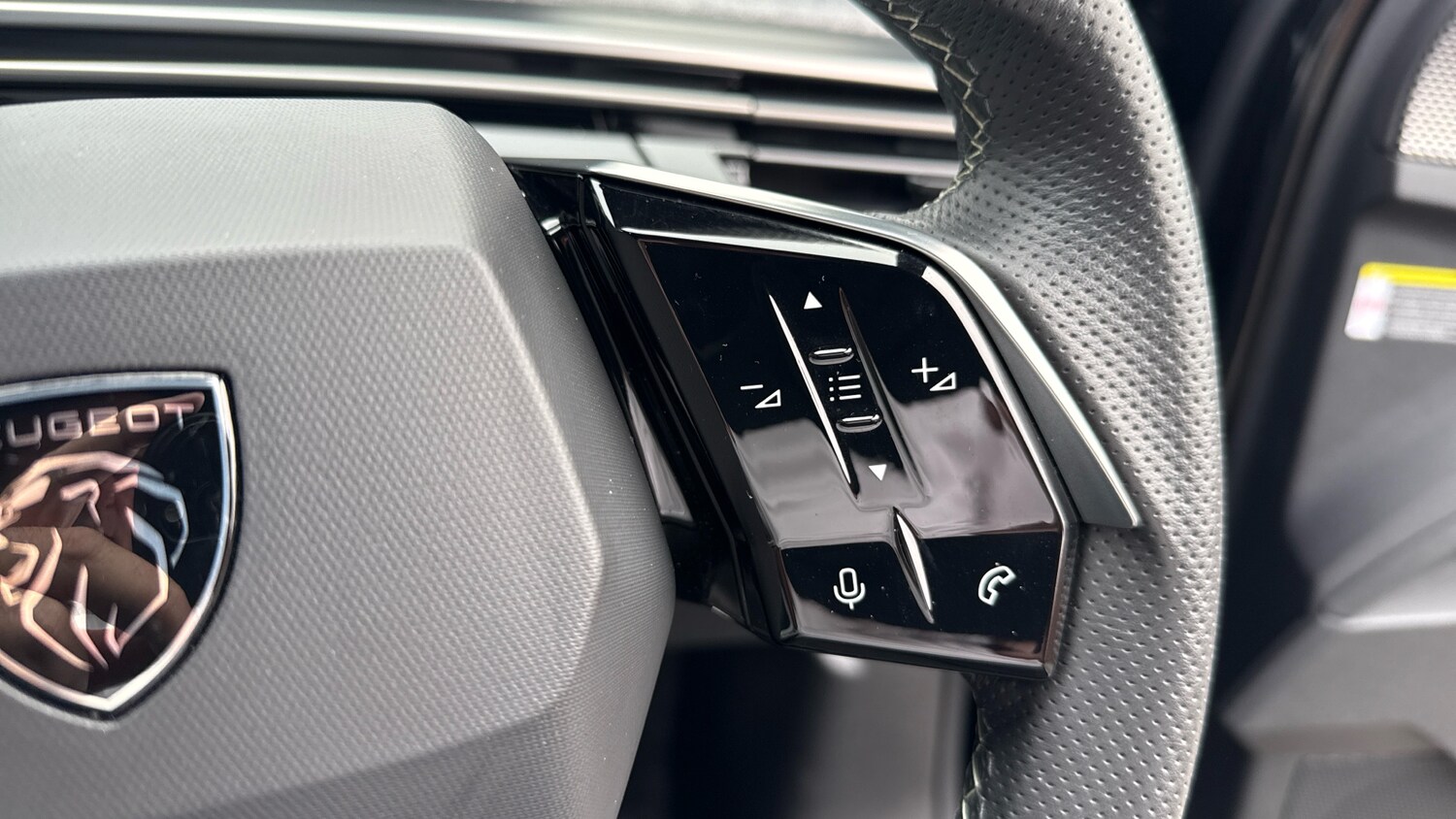 Used Peugeot 5008 2024 for sale - 76139401: Photo 24