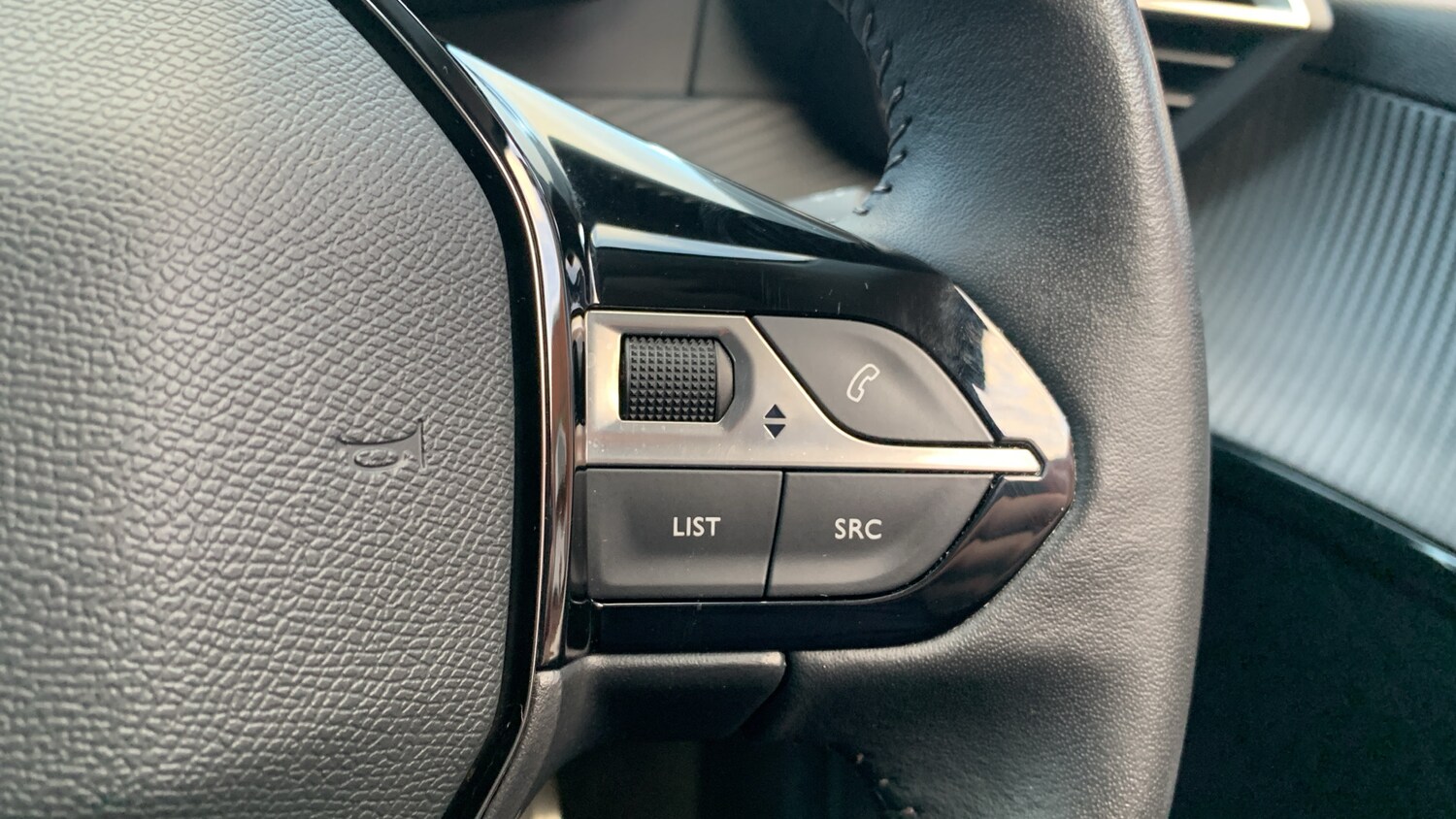 Used Peugeot 208 2023 for sale - 77941392: Photo 24