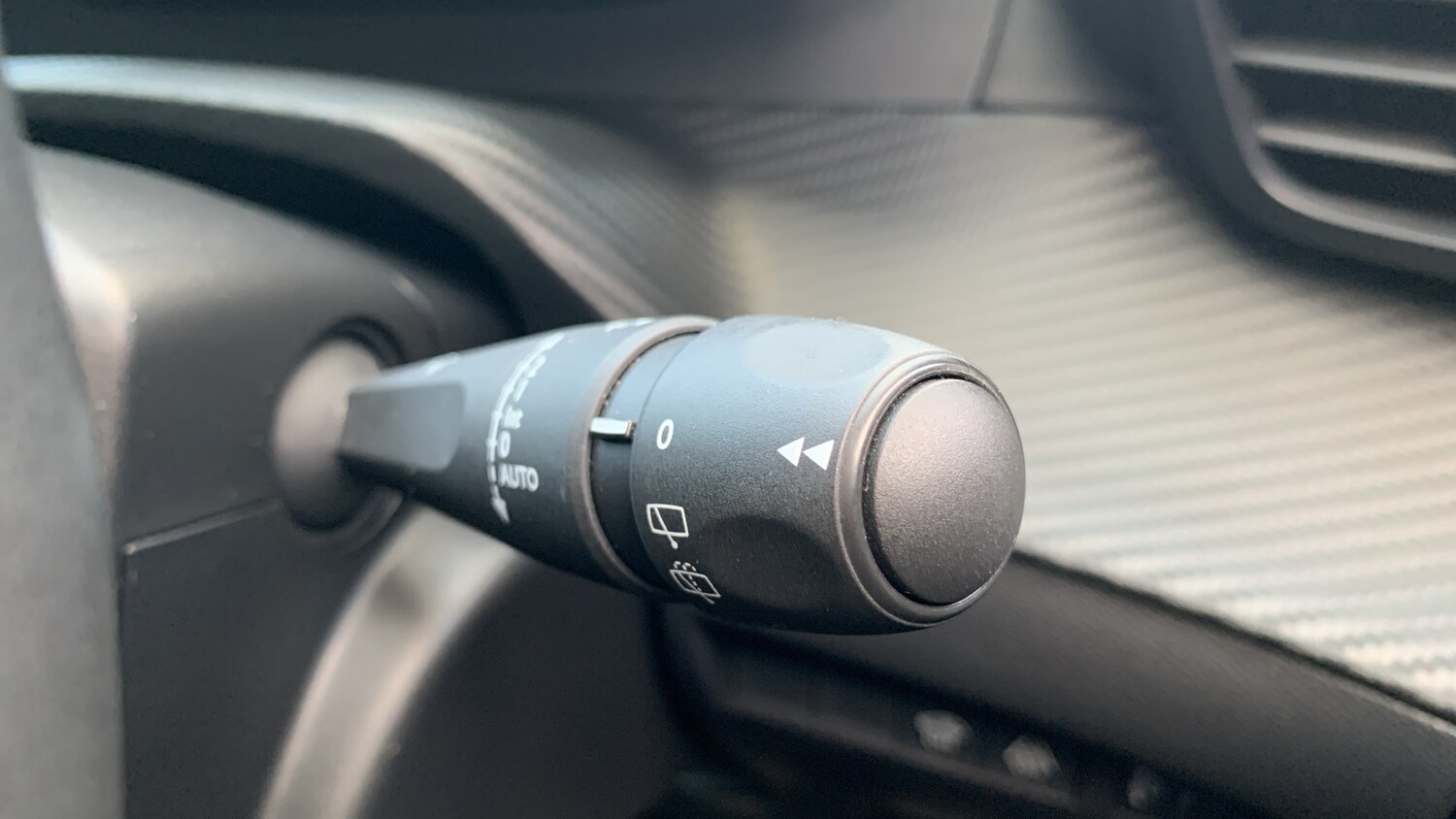 Used Peugeot 208 2023 for sale - 77941392: Photo 28