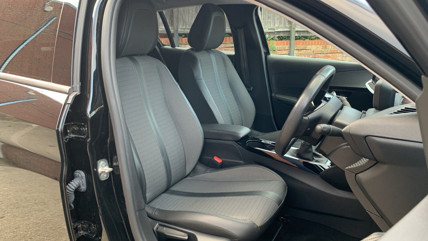 Used Peugeot 208 2023 for sale - 77941392: Photo 36