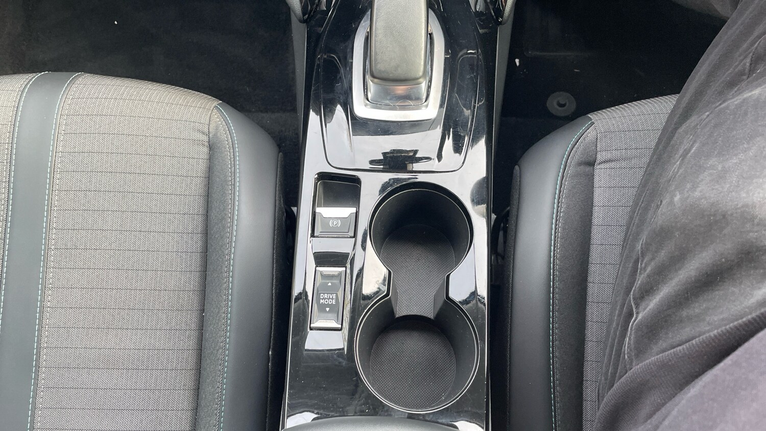 Used Peugeot 2008 2021 for sale - 77599602: Photo 39