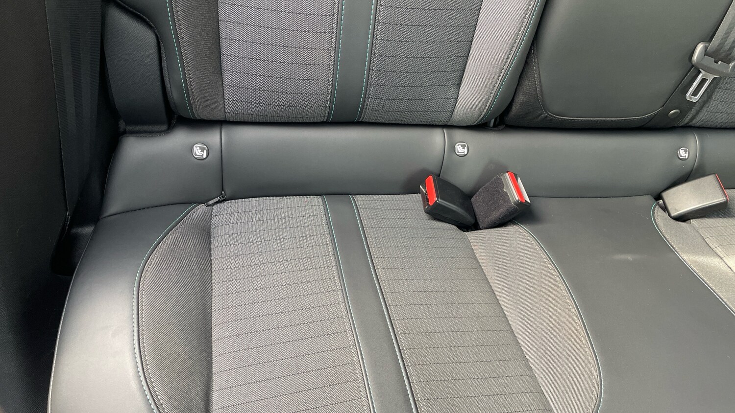 Used Peugeot 2008 2021 for sale - 77599602: Photo 40