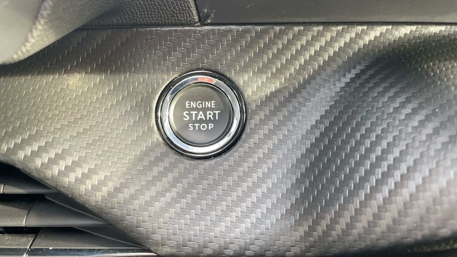 Used Peugeot 2008 2021 for sale - 77599602: Photo 43