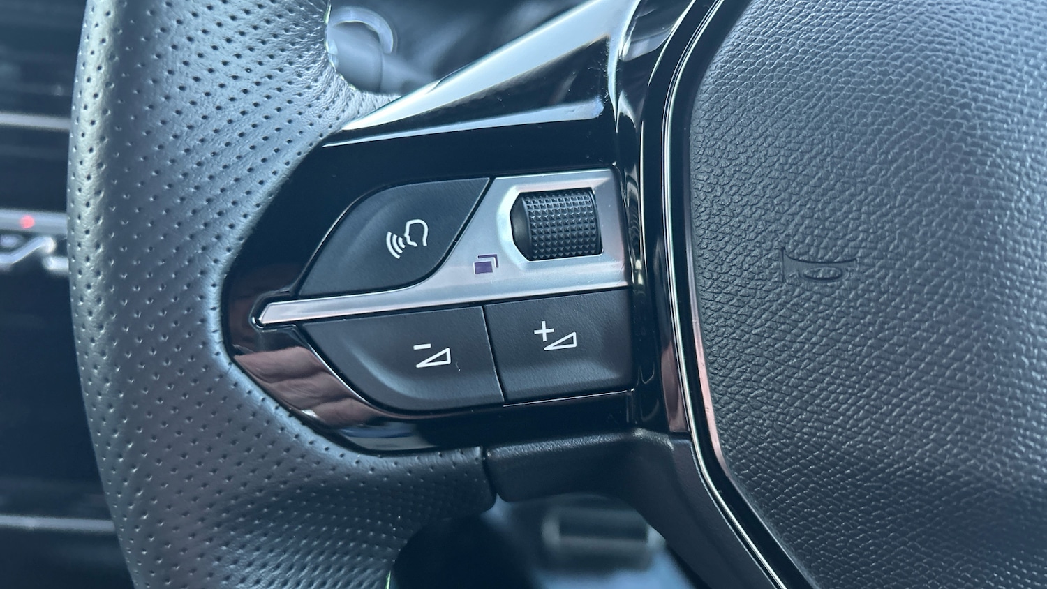 Used Peugeot 2008 2024 for sale - 76914374: Photo 23