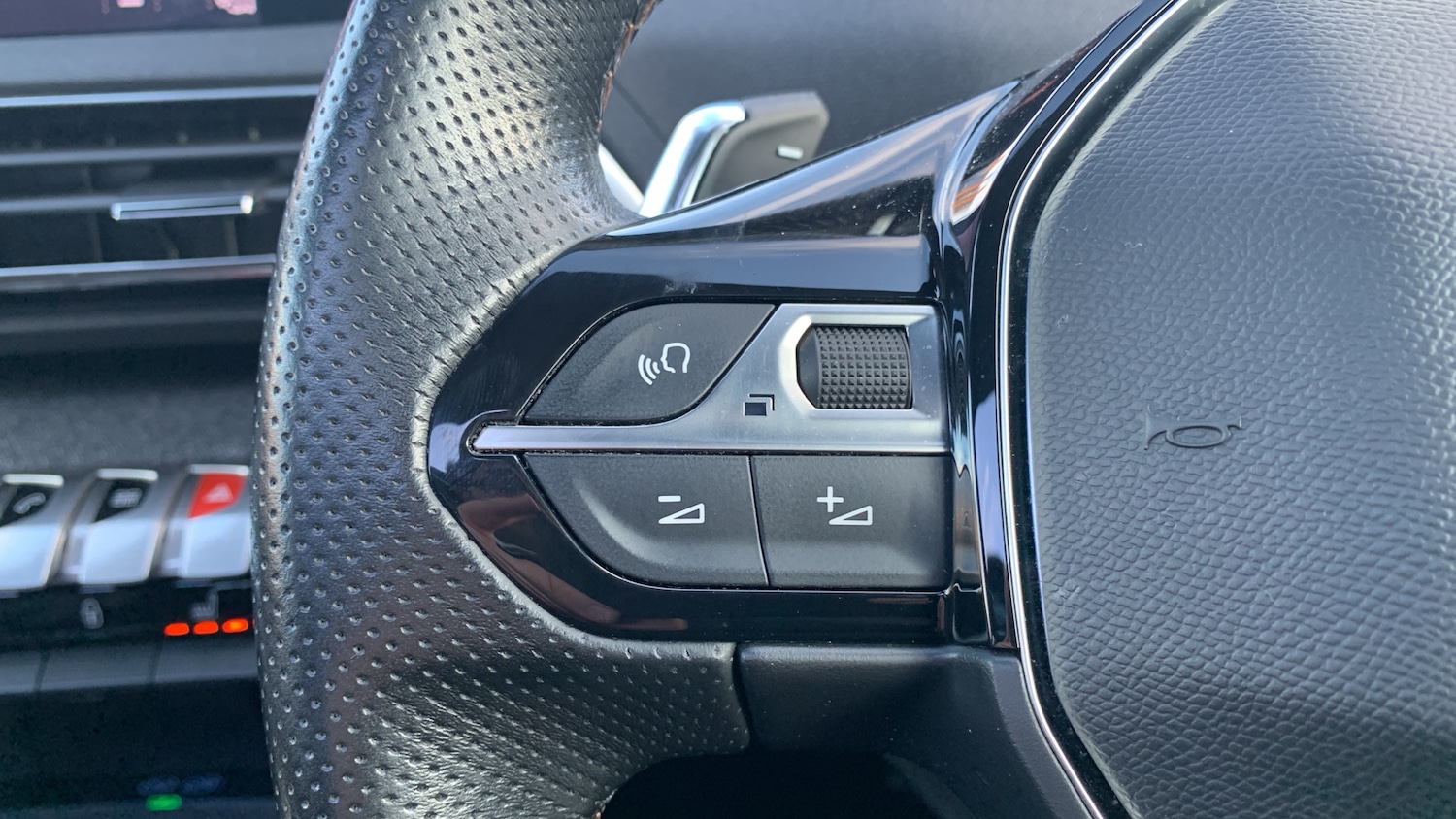 Used Peugeot 3008 2020 for sale - 77239215: Photo 24