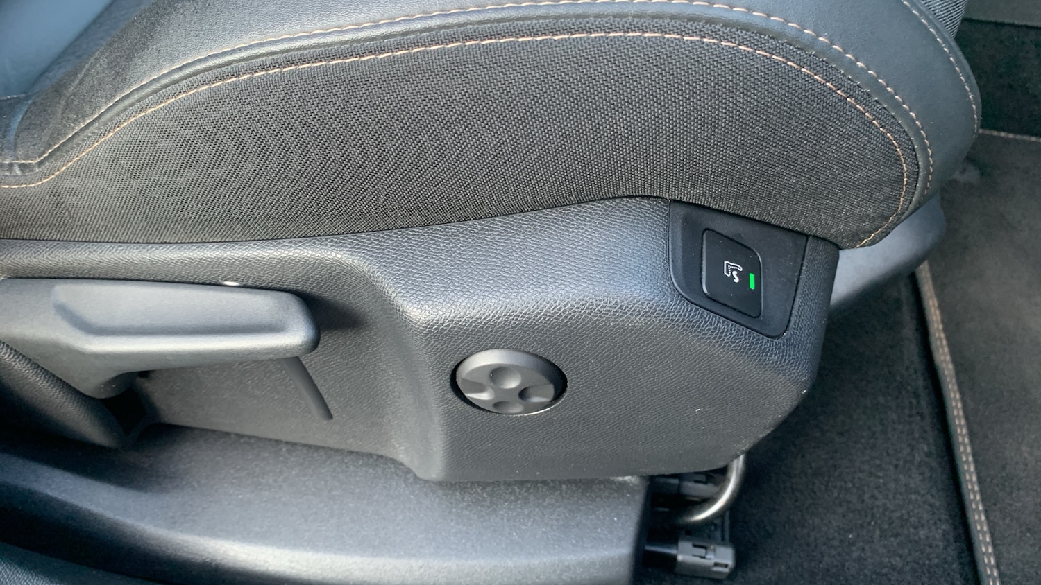 Used Peugeot 3008 2020 for sale - 77239215: Photo 33