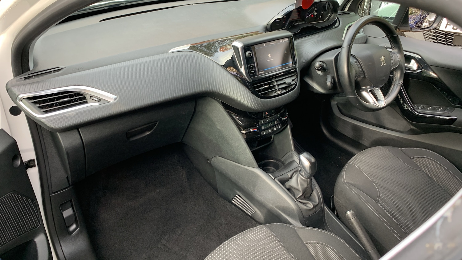 Used Peugeot 208 2019 for sale - 76296653: Photo 12