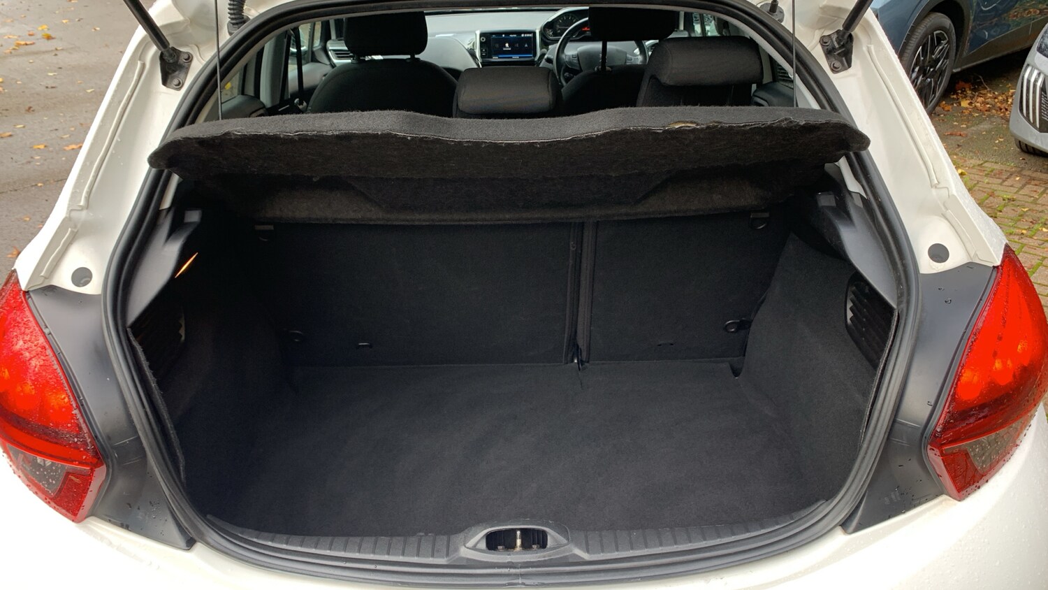 Used Peugeot 208 2019 for sale - 76296653: Photo 19