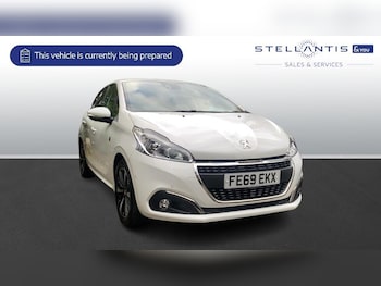 Used Peugeot 208 2019 for sale - 76296653: Photo