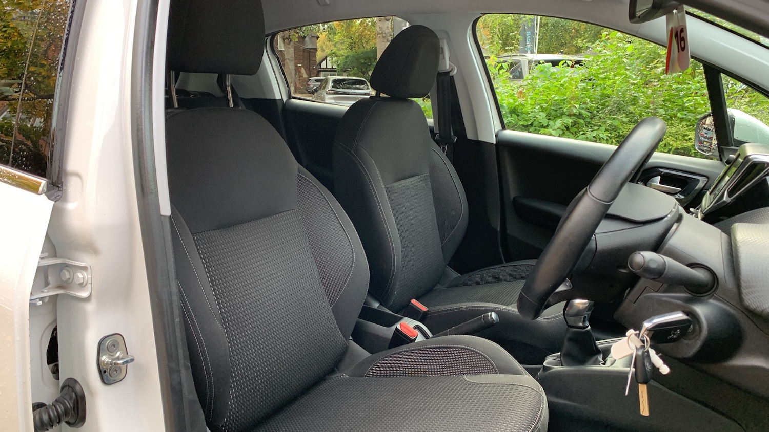 Used Peugeot 208 2019 for sale - 76296653: Photo 41