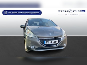 2014 - 1.2 VTi Active Hatchback 3dr Petrol Manual Euro 5 (82 ps)