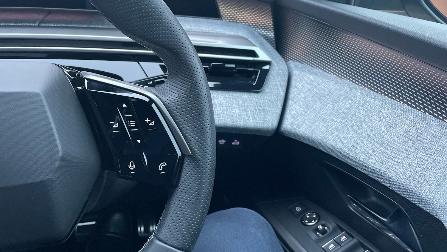 Used Peugeot 3008 2025 for sale - 76977308: Photo 24