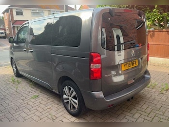 Used Peugeot Traveller 2019 for sale - 75647830: Photo