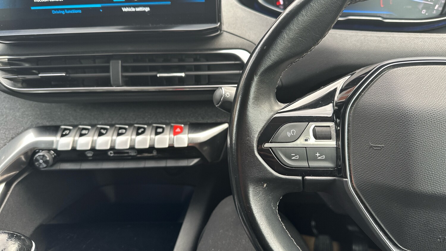 Used Peugeot 3008 2022 for sale - 76228671: Photo 23