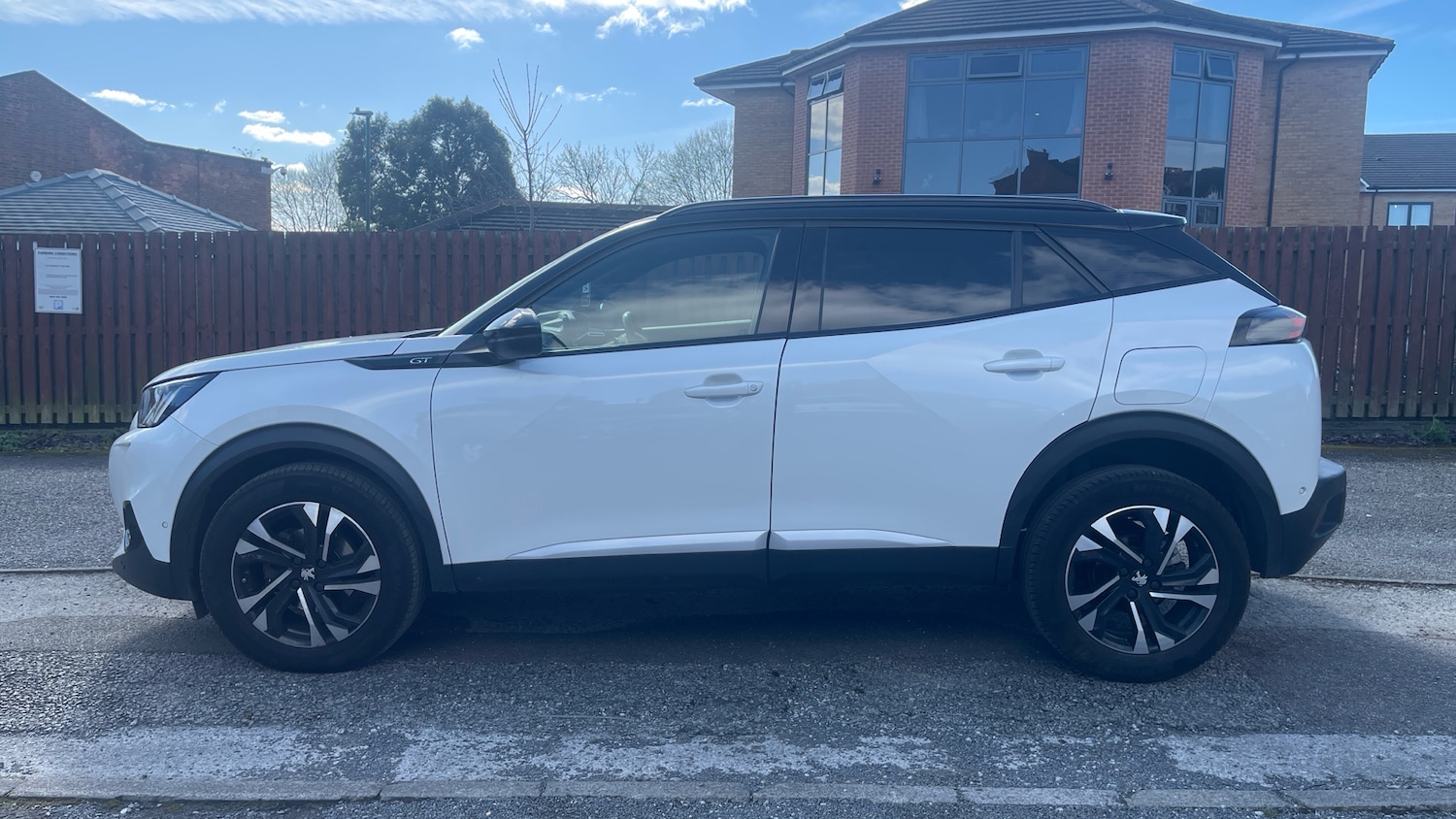 Used Peugeot 2008 2021 for sale - 78035679: Photo 6