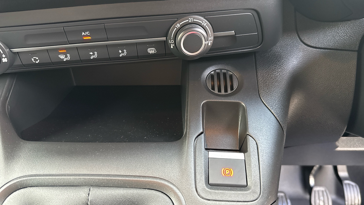 Used Citroen Berlingo 2024 for sale - 76887937: Photo 21