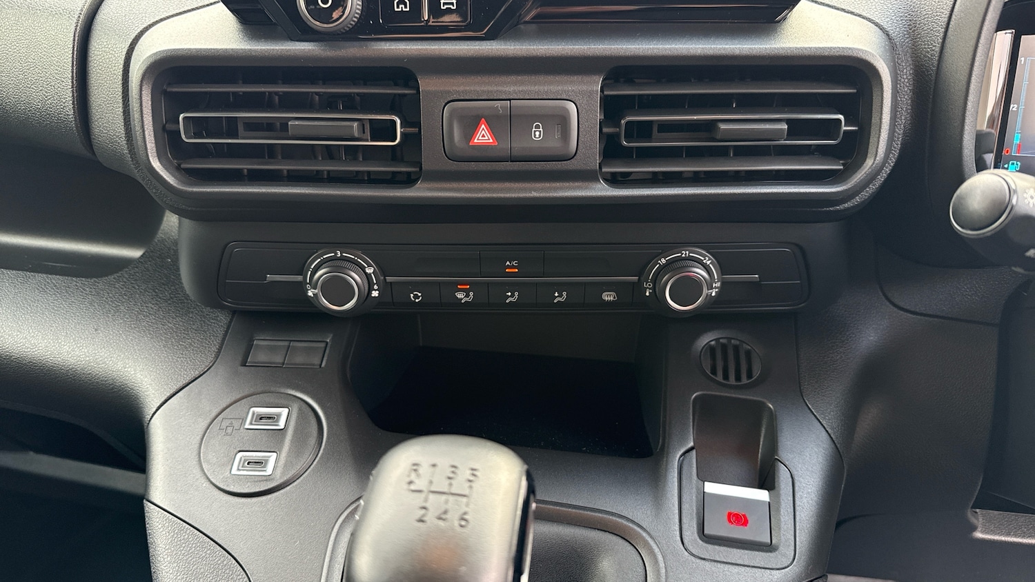 Used Citroen Berlingo 2024 for sale - 76887937: Photo 4